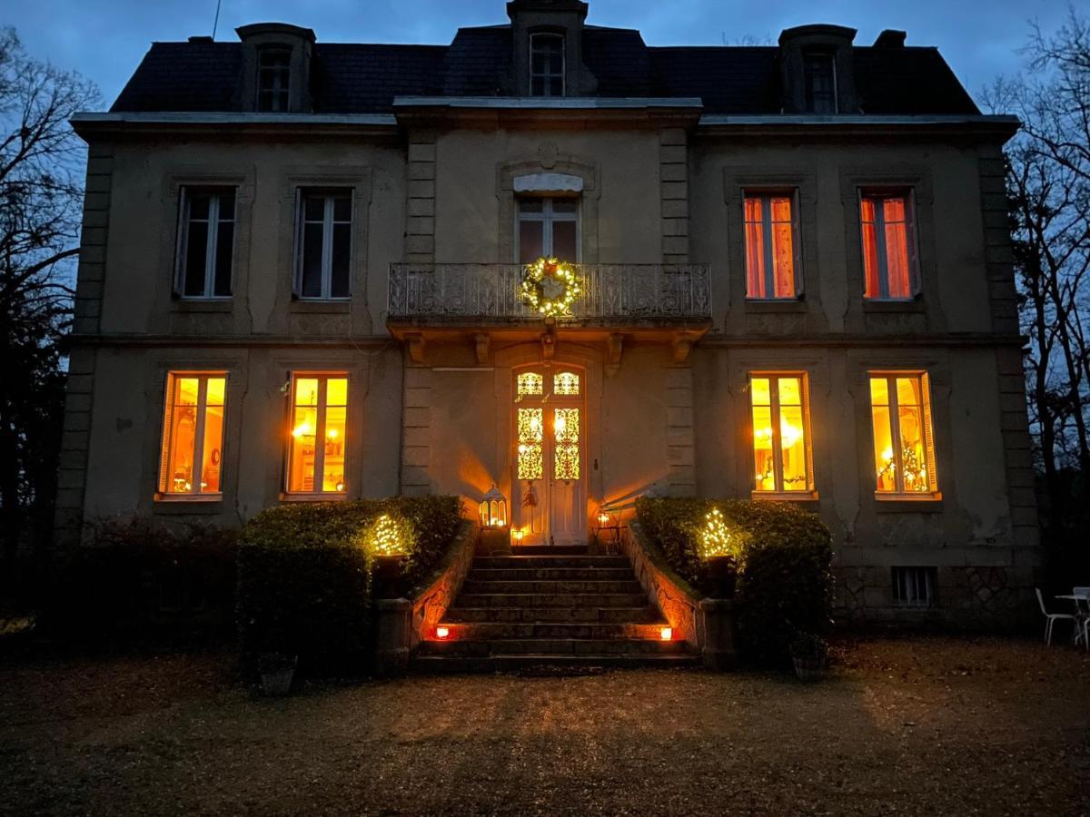 Bed and breakfast Chateau Du Grand Lucay Bourbon-lʼArchambault