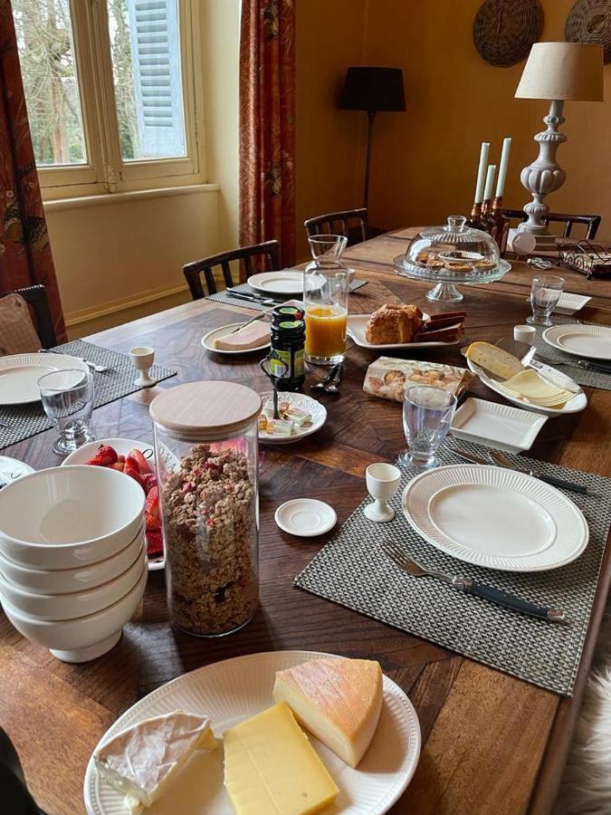 Chateau Du Grand Lucay Bed and breakfast *