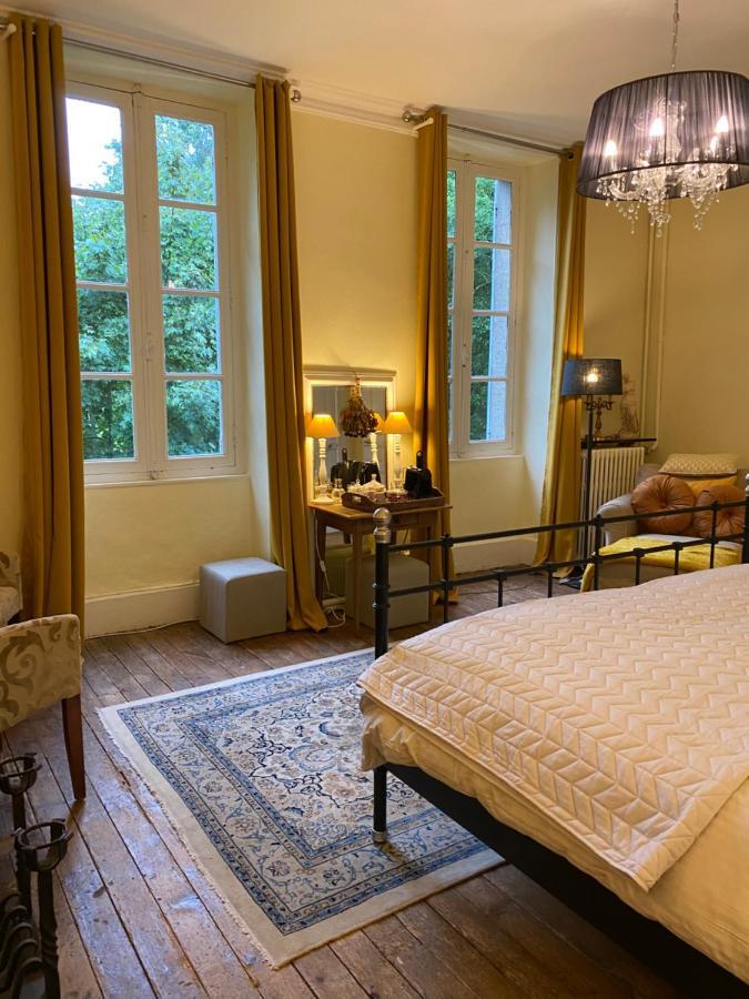 Chateau Du Grand Lucay Bed and breakfast